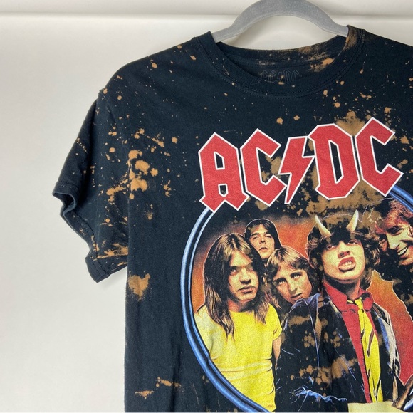 AC/DC Small Distressed Logo Rock Band Short Sleeve Crew Neck Tour Top T Shirt - Picture 3 of 6
